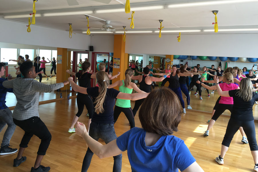 14_Gratis_Workshop_Day_Zumba_1_Fitness_Paradies.jpg